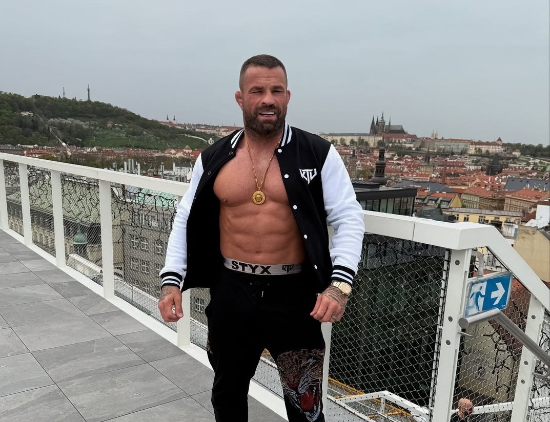 Karlos Vémola